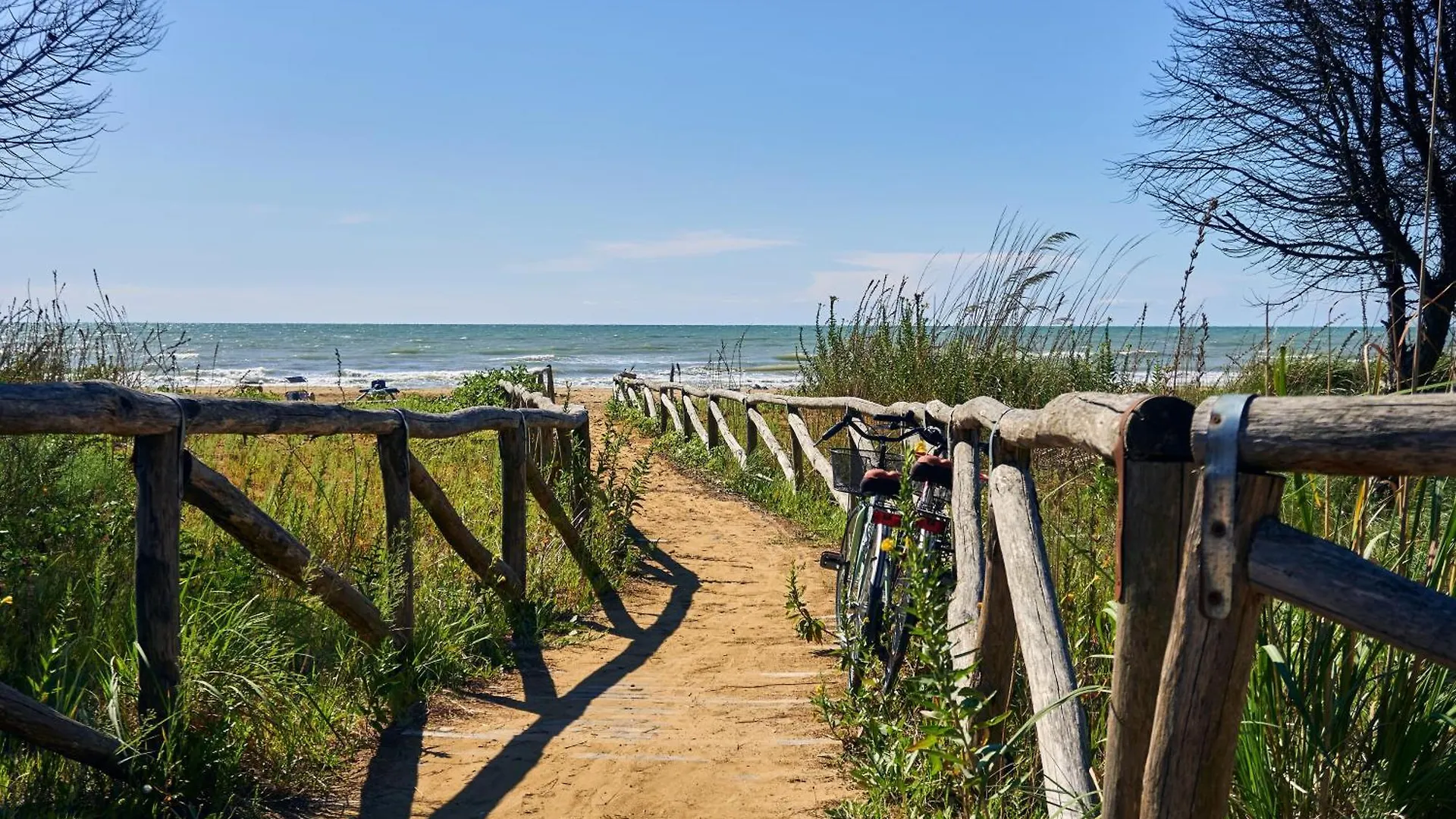 Cozy Two-Bedroom Apartment 500M From The Sea Bibione Itálie