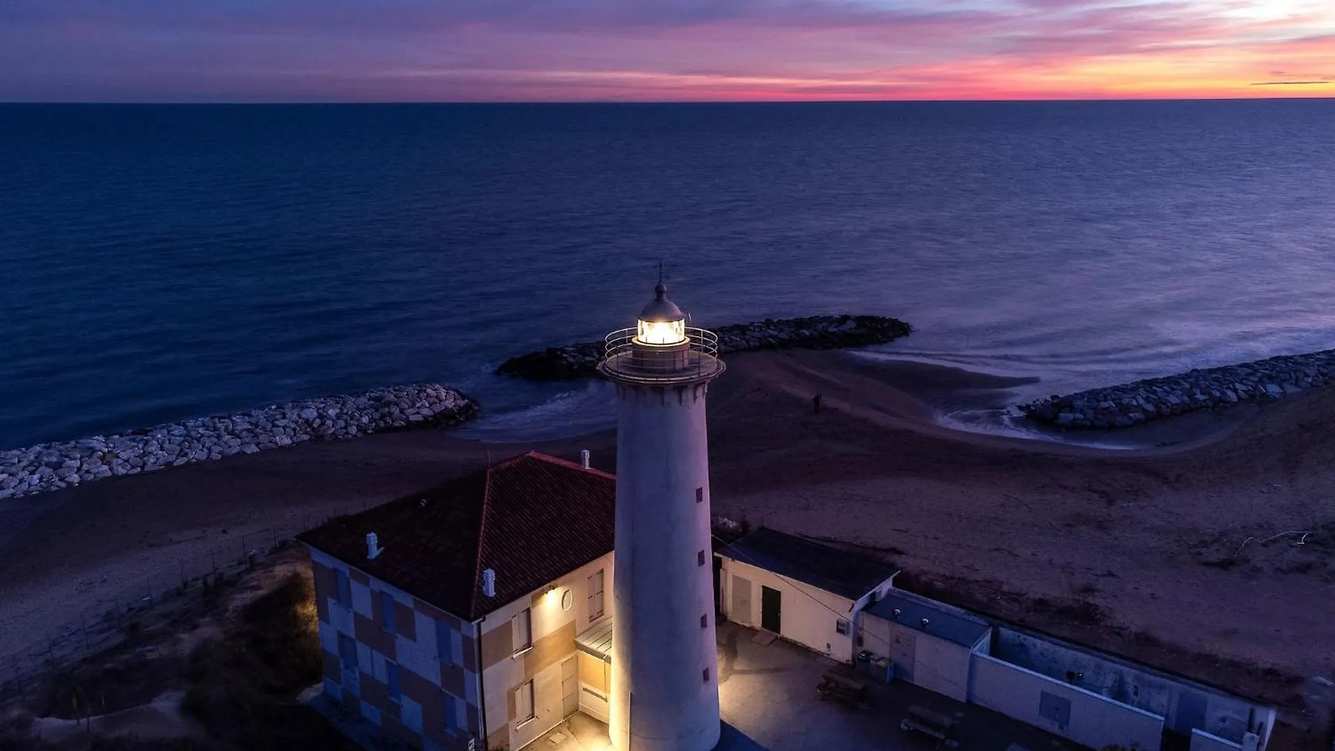Cozy Two-Bedroom Apartment 500M From The Sea Bibione Italy